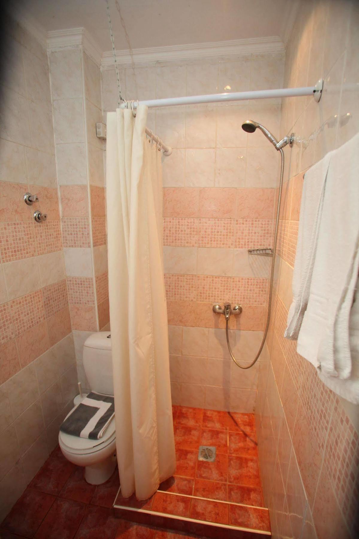 Hotel Emporikon 2*