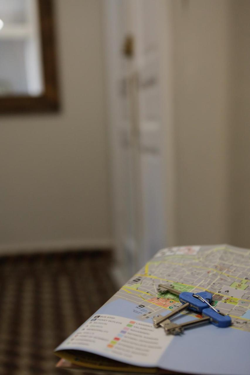 # Alegra , 10mtrs From Venizelou Metro Station Apartment *