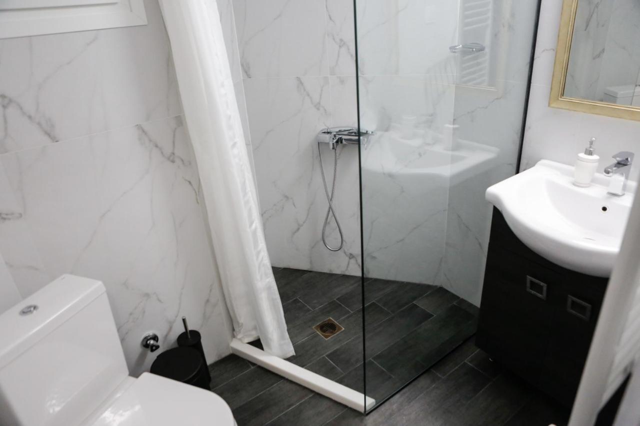 # Alegra , 10mtrs From Venizelou Metro Station Apartment