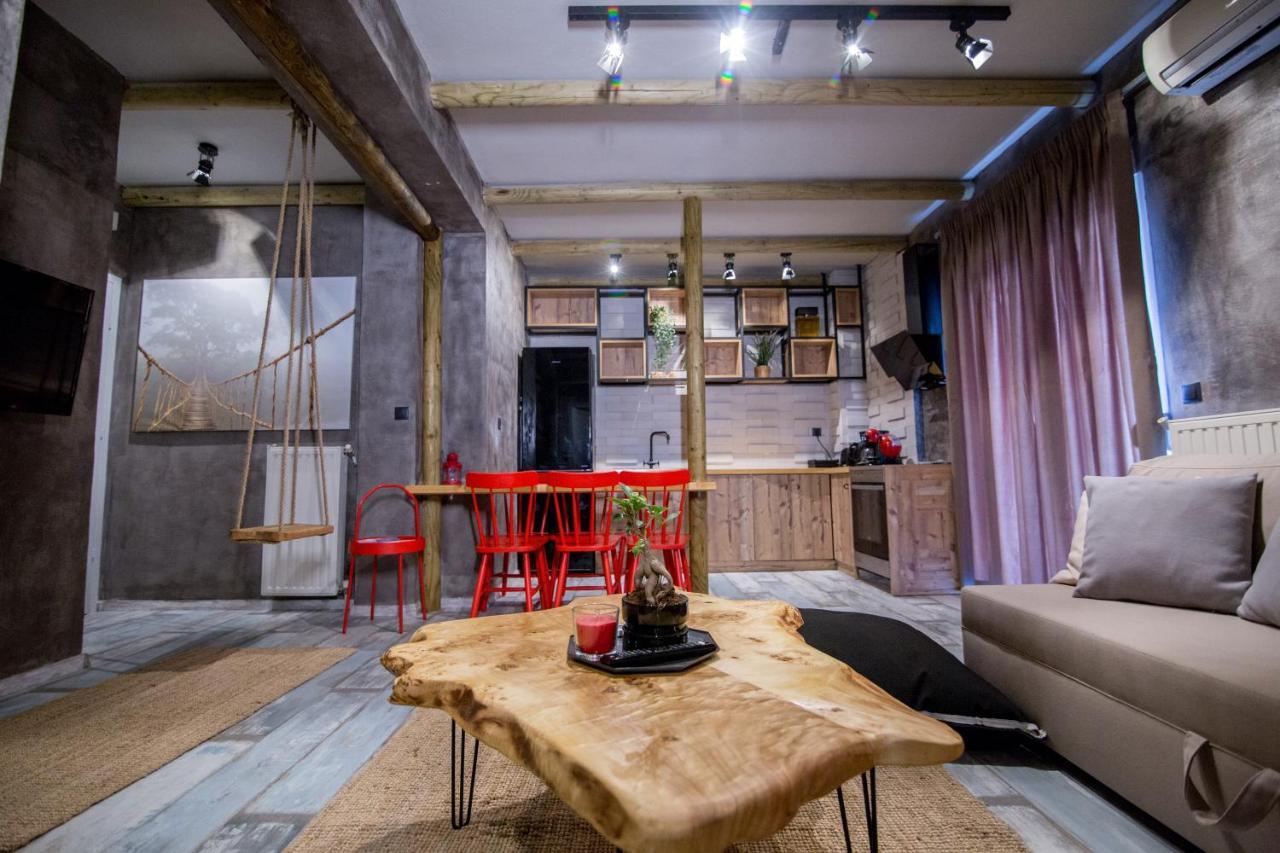 Thesseasyliving Apartment