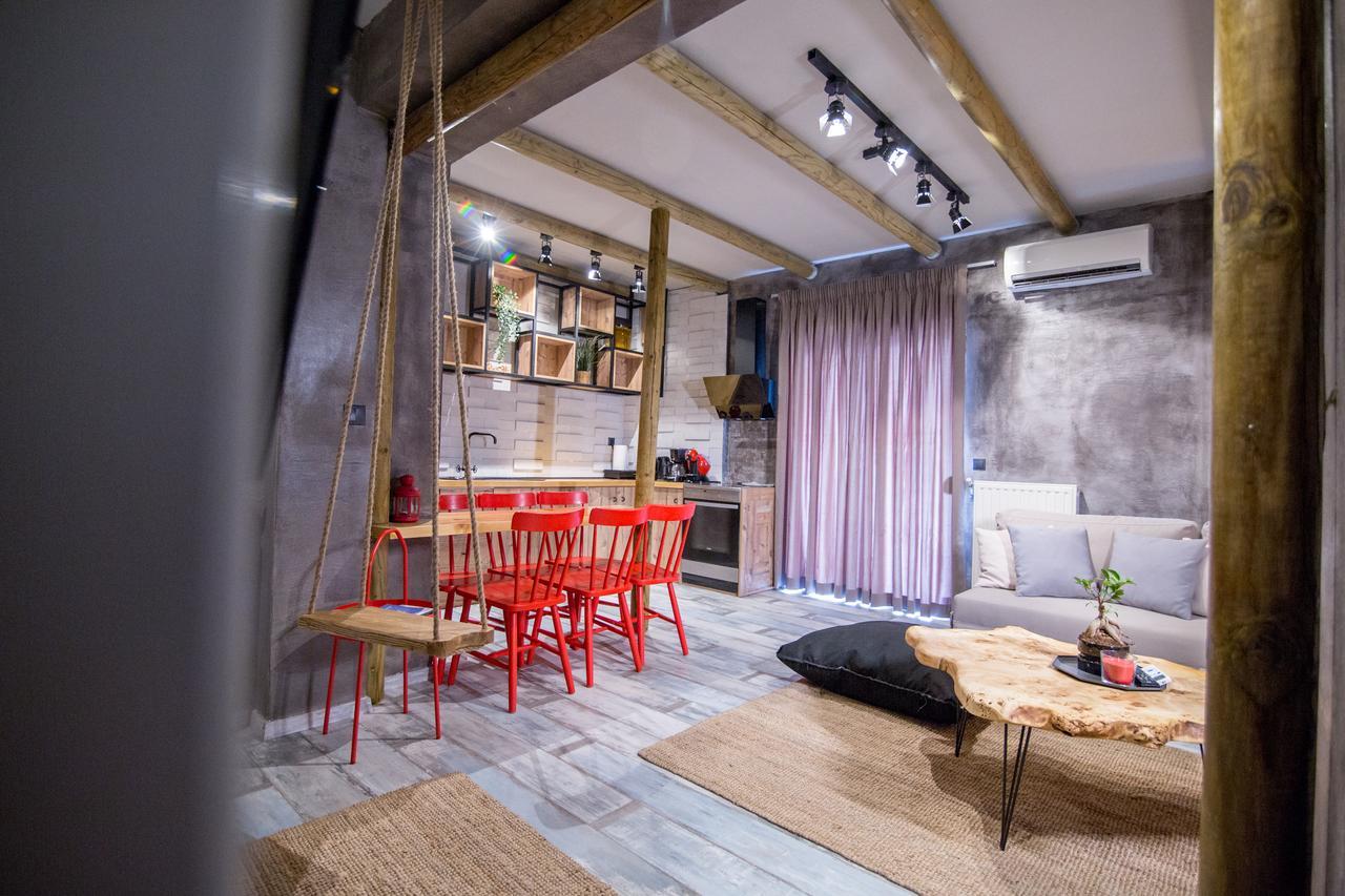Thesseasyliving Apartment