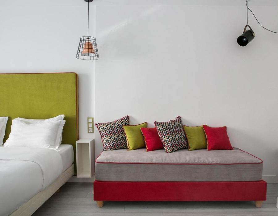 Apartment White Bottle Superior *