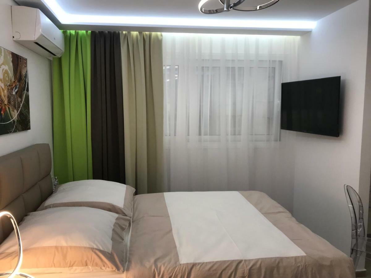 Apartment Laura Lifestyle And White Tower