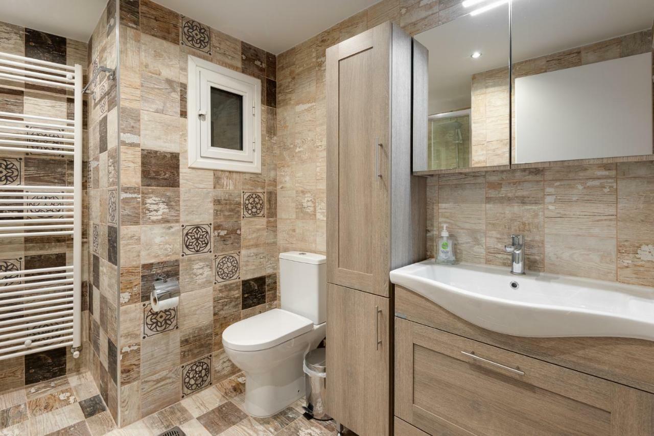 Brand-new Modern Flat In Heart Of Apartment