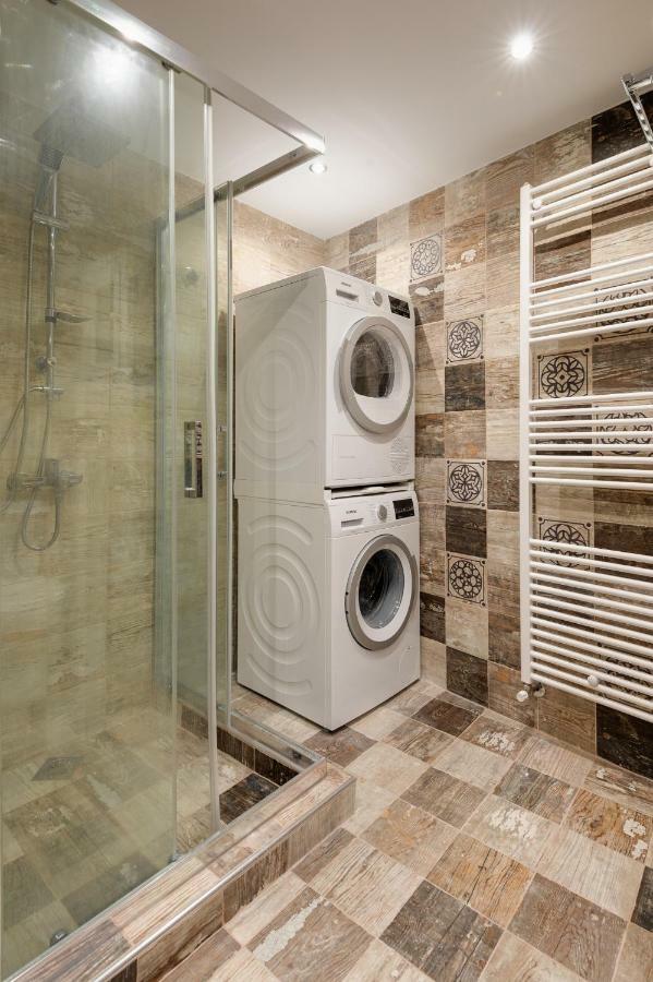 Brand-new Modern Flat In Heart Of Apartment *
