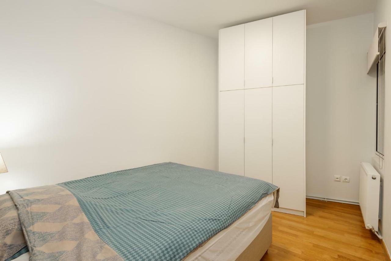 Brand-new Modern Flat In Heart Of