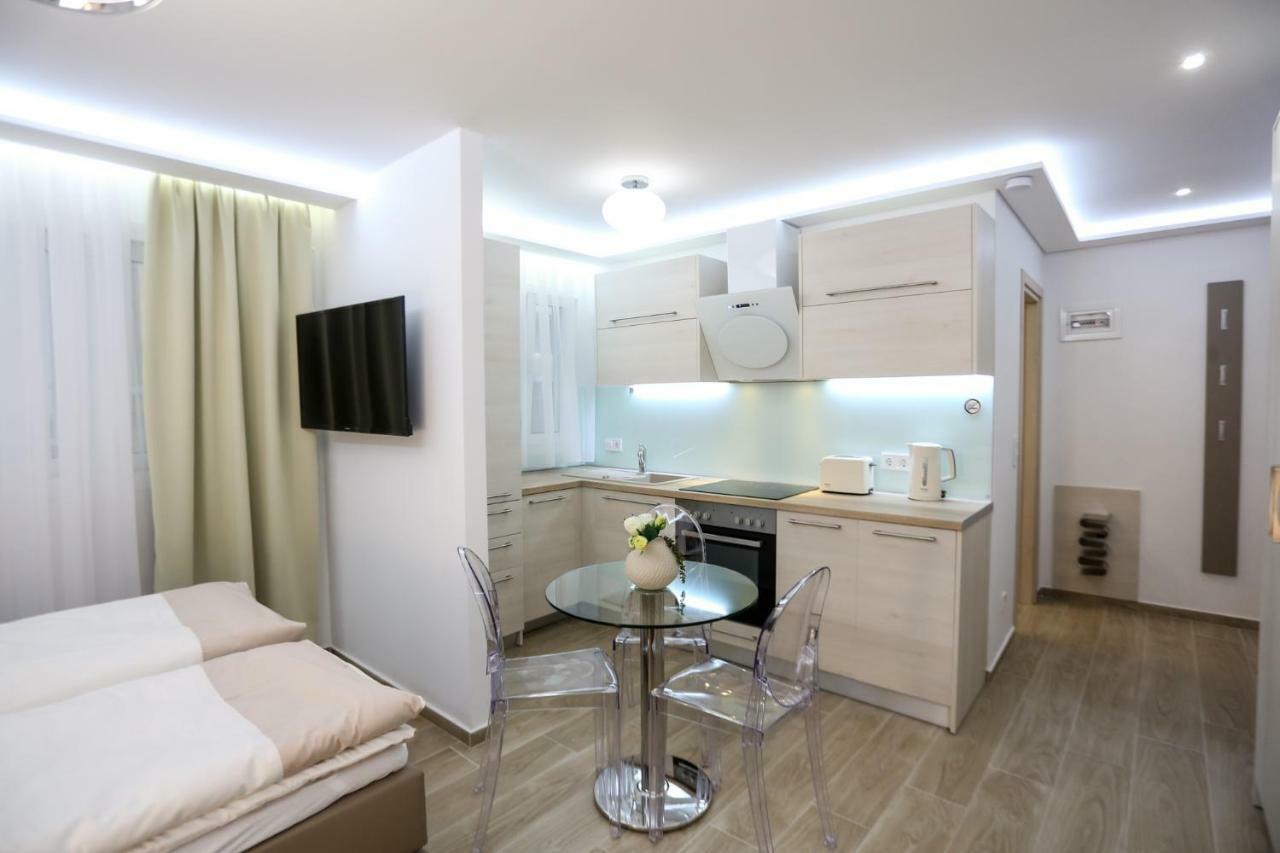 Laura Lifestyle And White Tower * Thessaloniki