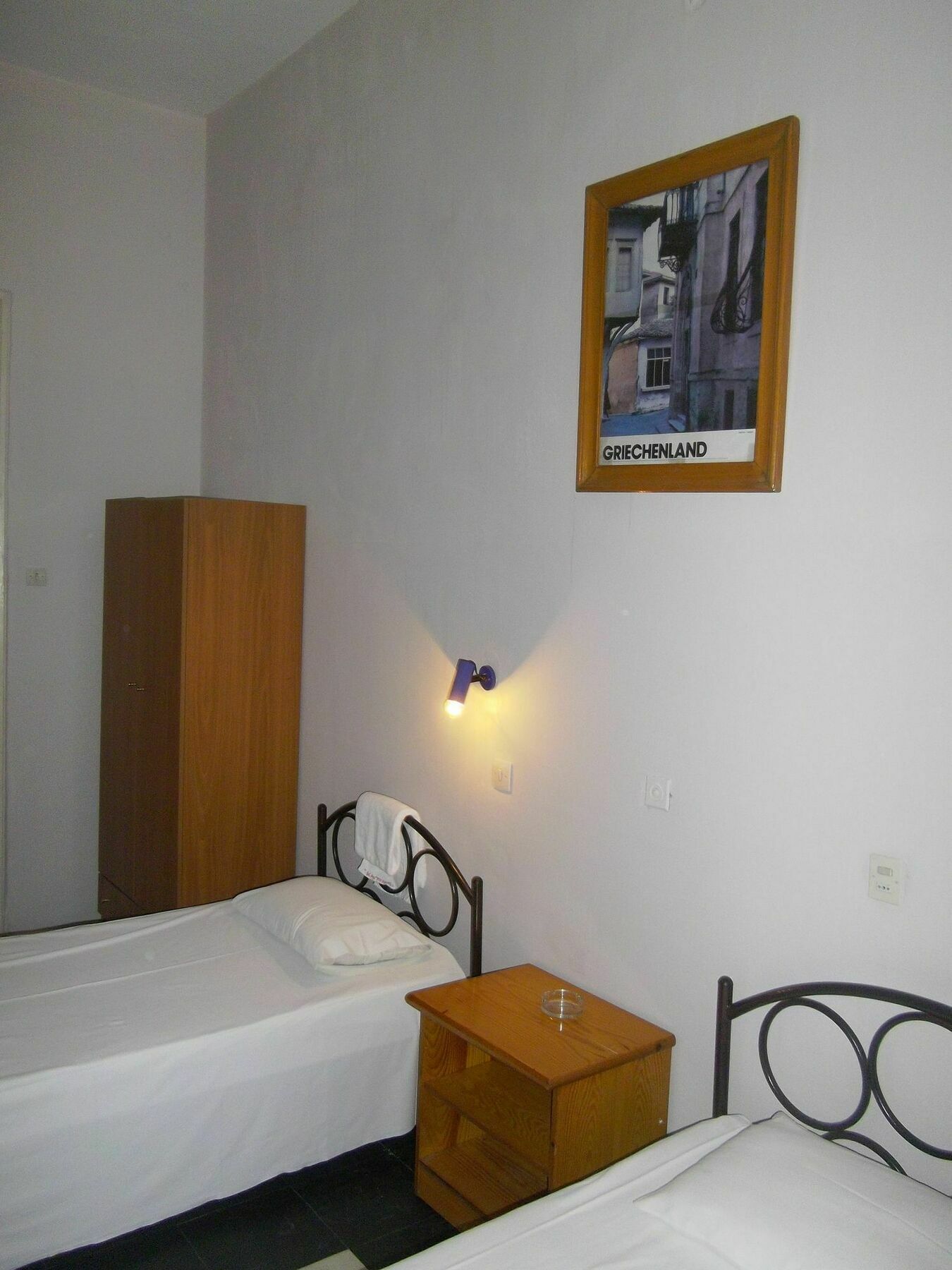 Kastoria Khách sạn *