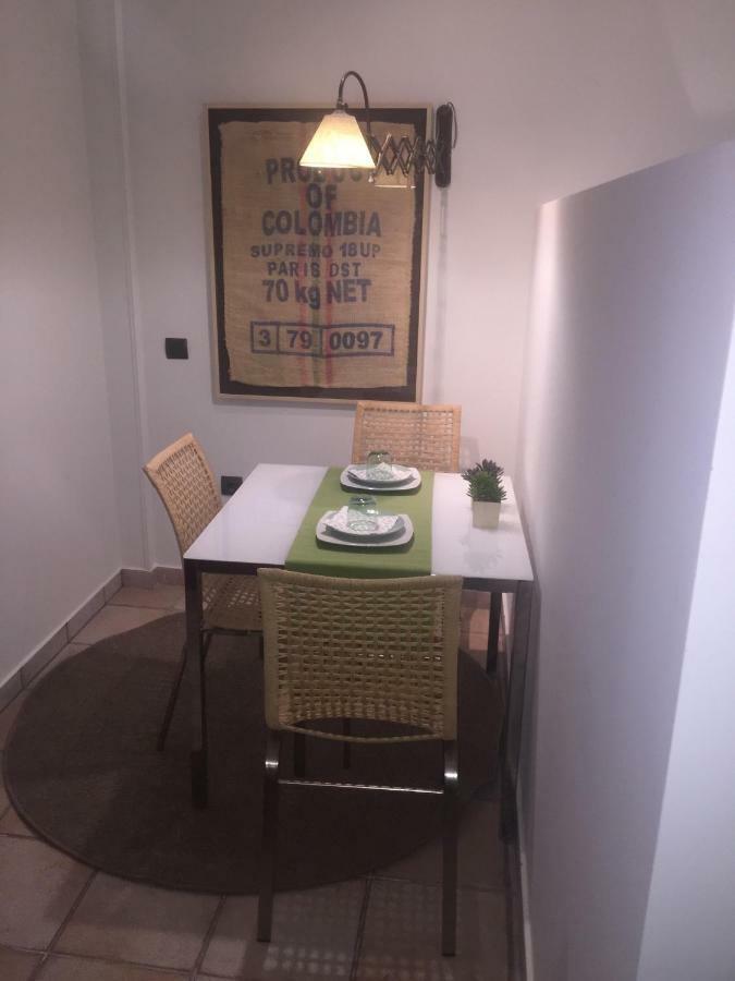 Cozy Garden 700m From St Luke S Hospital Apartment Thessaloniki