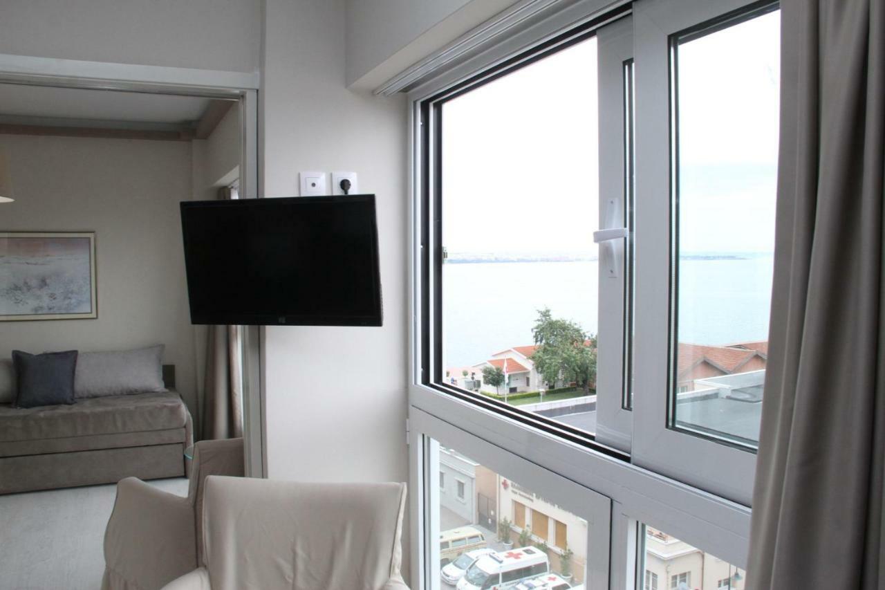 Waterfront Luxury Sea View