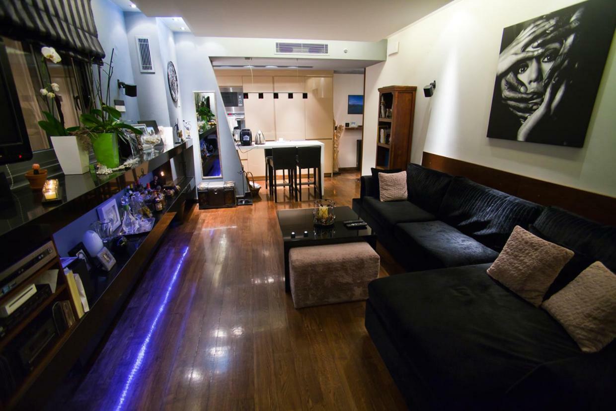 Deluxe Boutique , Jacuzzi, Private Parking, Fireplace Thessaloniki