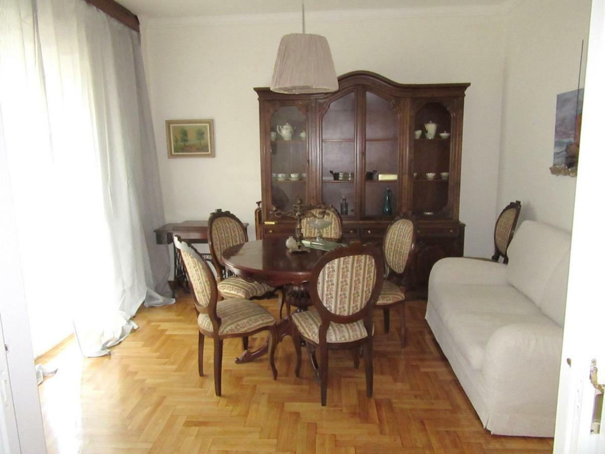 Luxury In The Heart Apartment