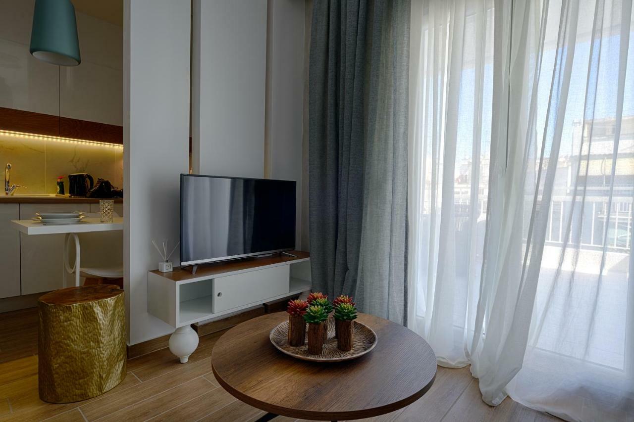 Apartment Cosmos N Armonia Apts. *