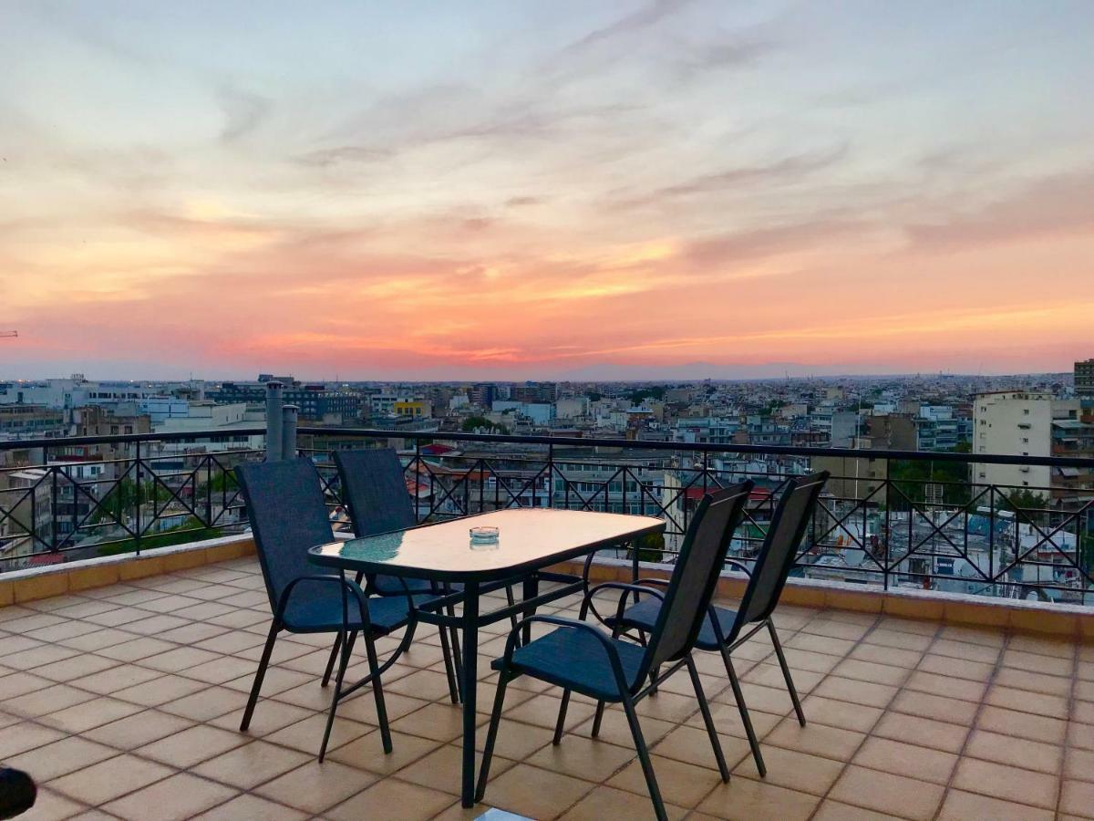 Apartment 180° Rooftop View