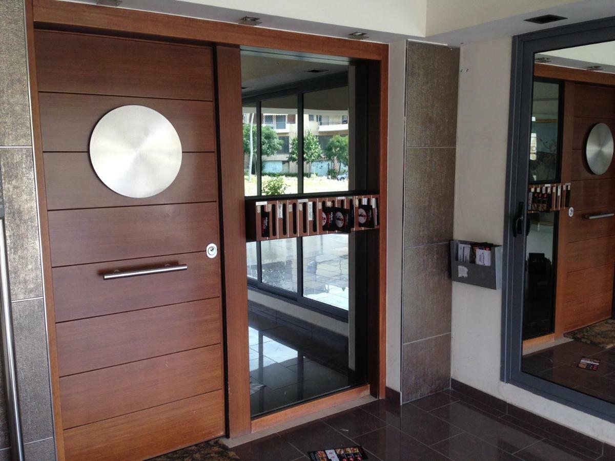Deluxe Boutique , Jacuzzi, Private Parking, Fireplace Thessaloniki