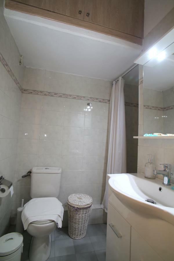Stylish Modern Apartment, Nilie Hospitality Mgmt Apartment