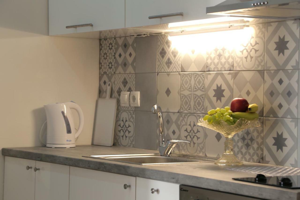 Stylish Modern Apartment, Nilie Hospitality Mgmt Apartment