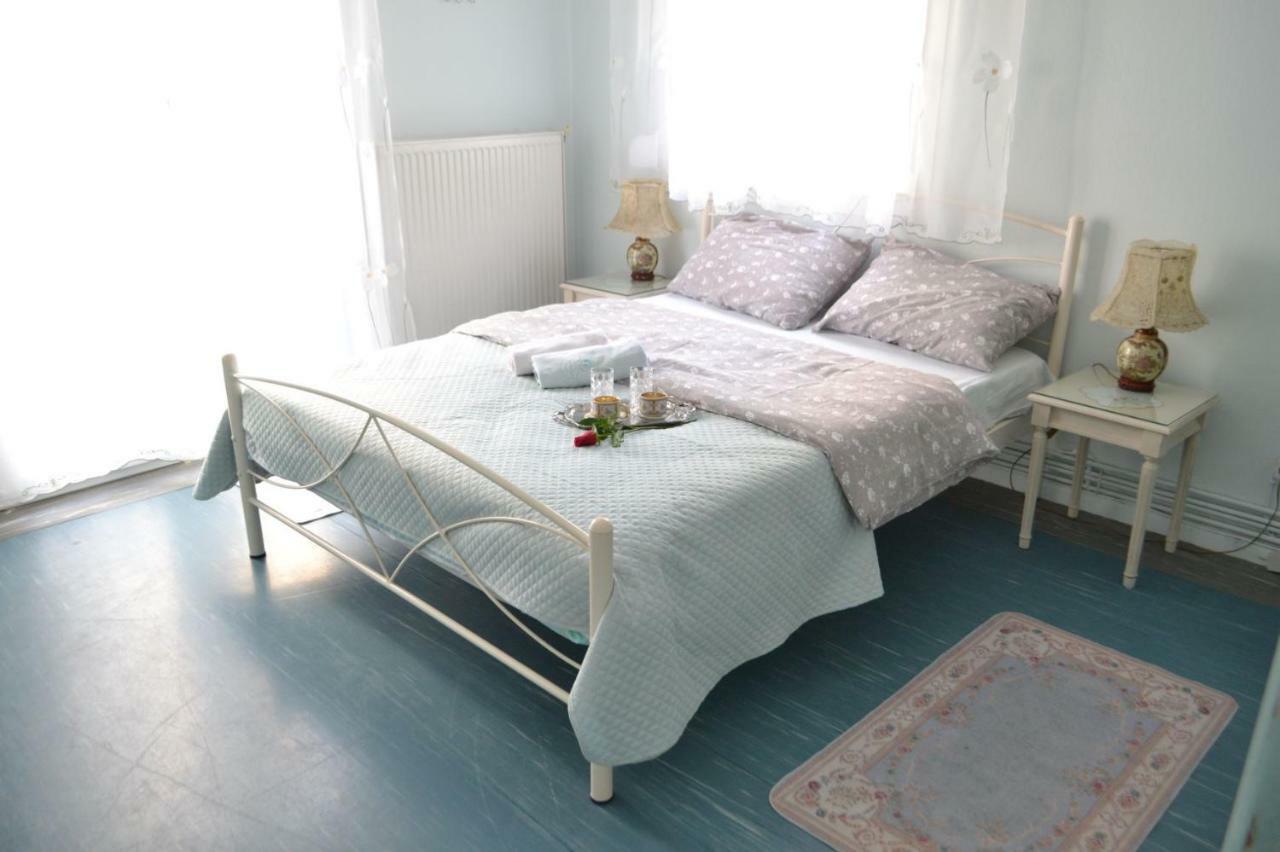 Agia Sofia's Down Town Flat Apartment *