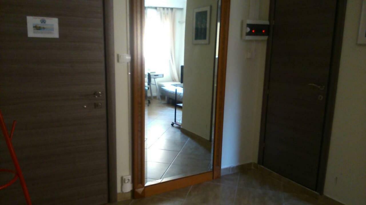 Appartement Kingsize Bed 2x2,20 Comfort Super Wifi 70 Mbps Studio! Thessaloniki
