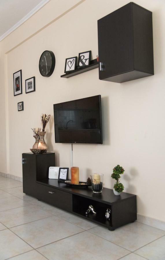 Modern And Quiet Few Minutes From The Center * Thessaloniki