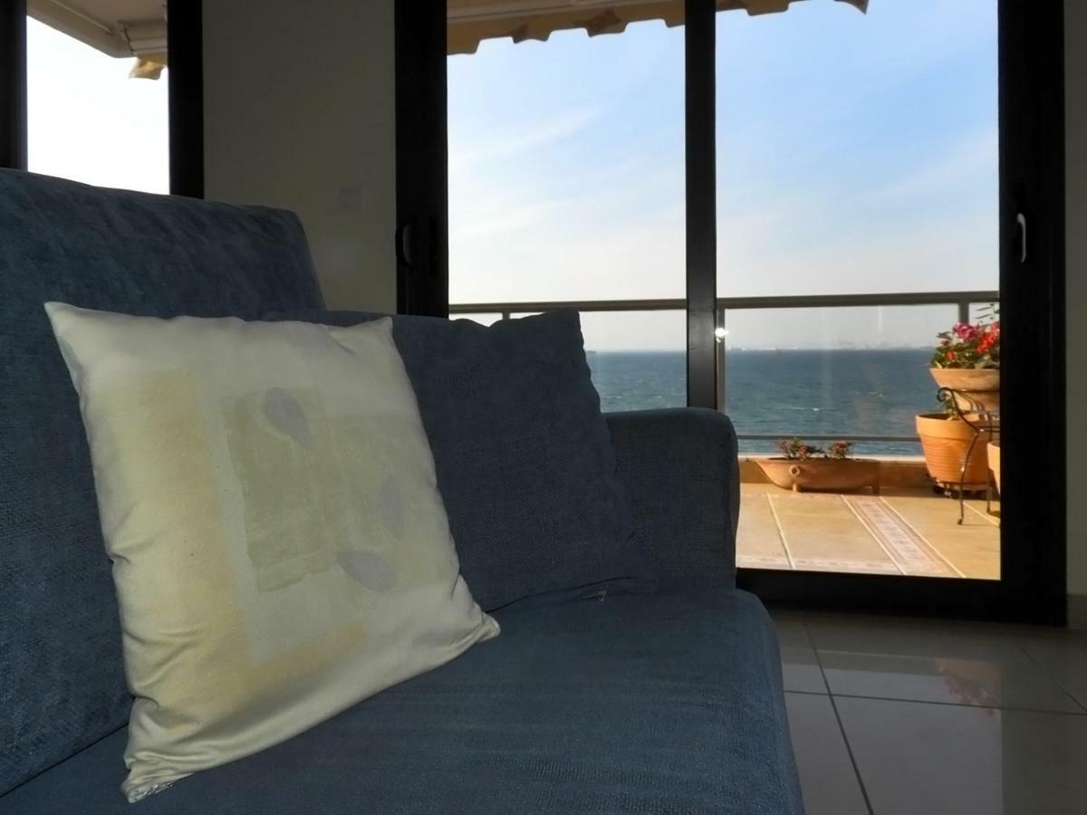 Seafront Family & Free Parking, The Cruiseflat Apartment