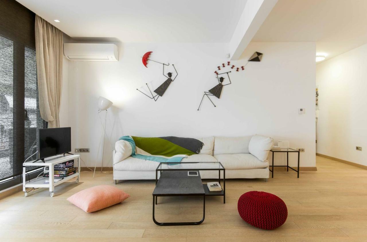 Stylish 3-bedroom & Terrace *