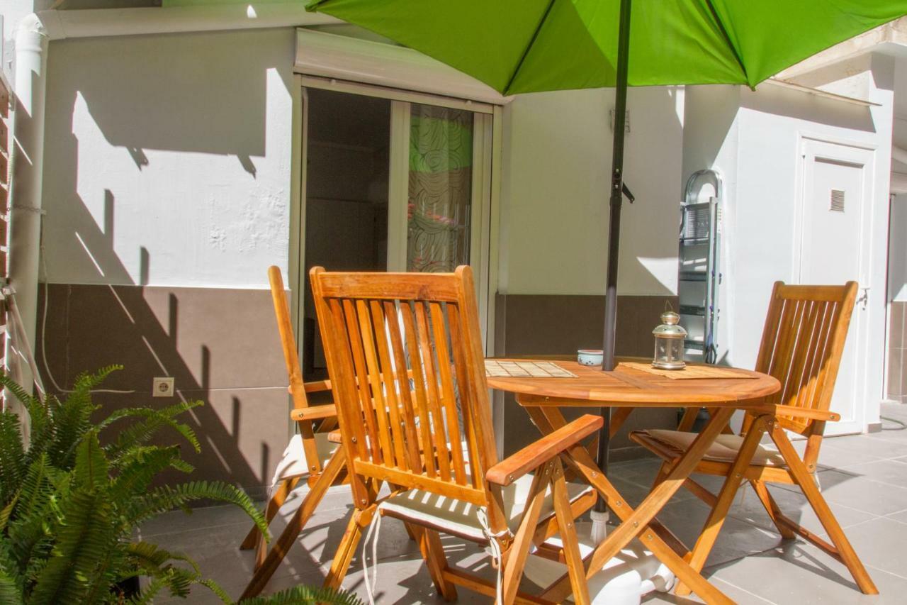 Daire Terrace Modern