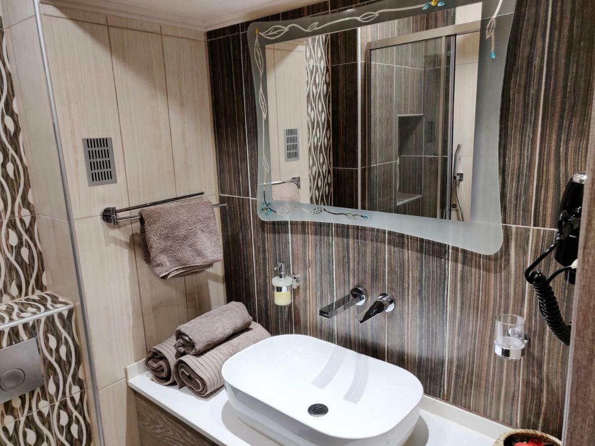 Agias Sofias Street Luxurious * Tessalónica