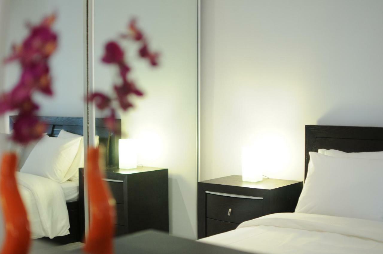 F & B Collection - For 3 Apartment