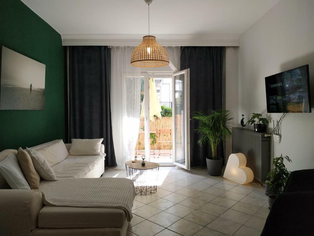Apartment Bright Steps From The Sea *