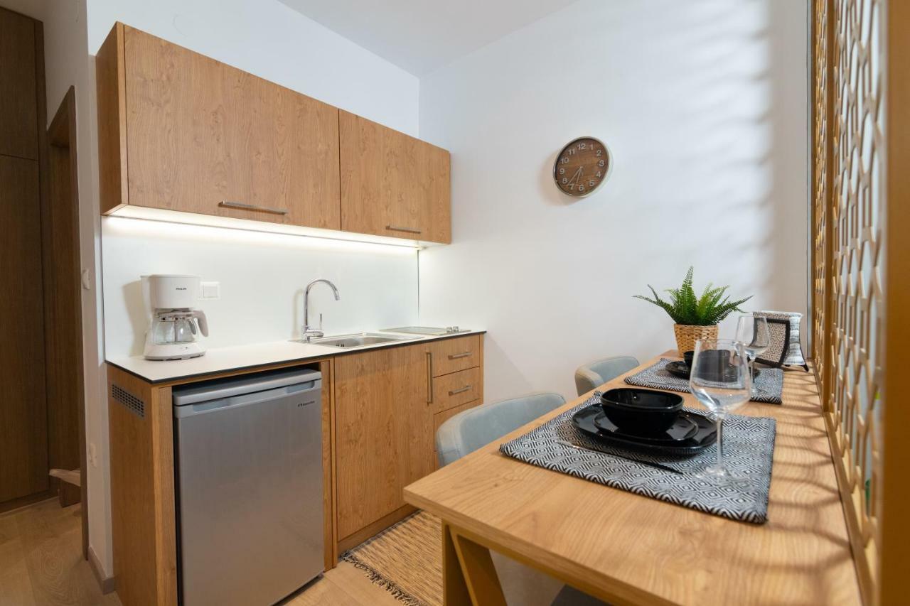 F & B Collection - Seaview Minilux Apartment *