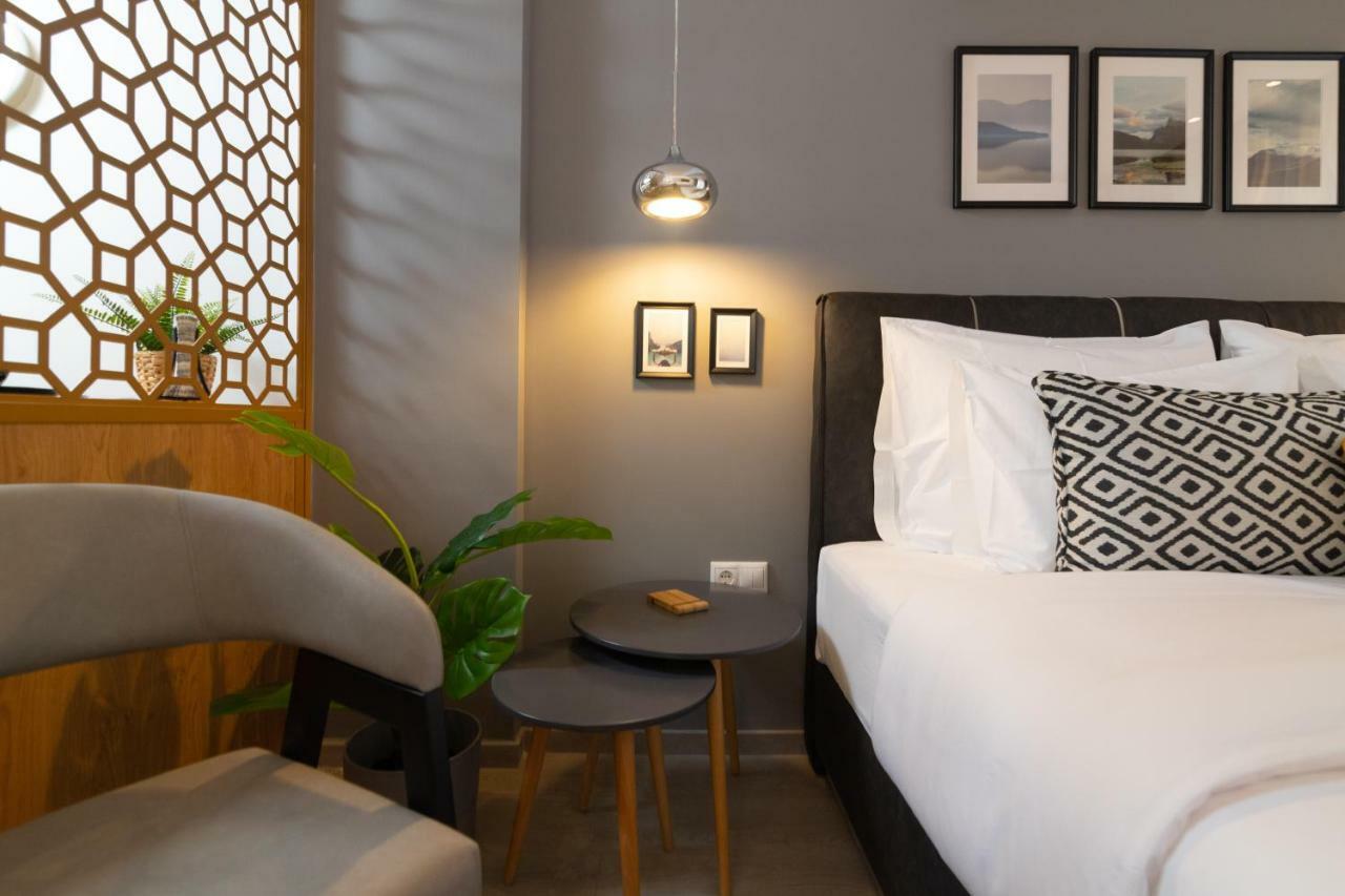 F & B Collection - Seaview Minilux Thessaloniki