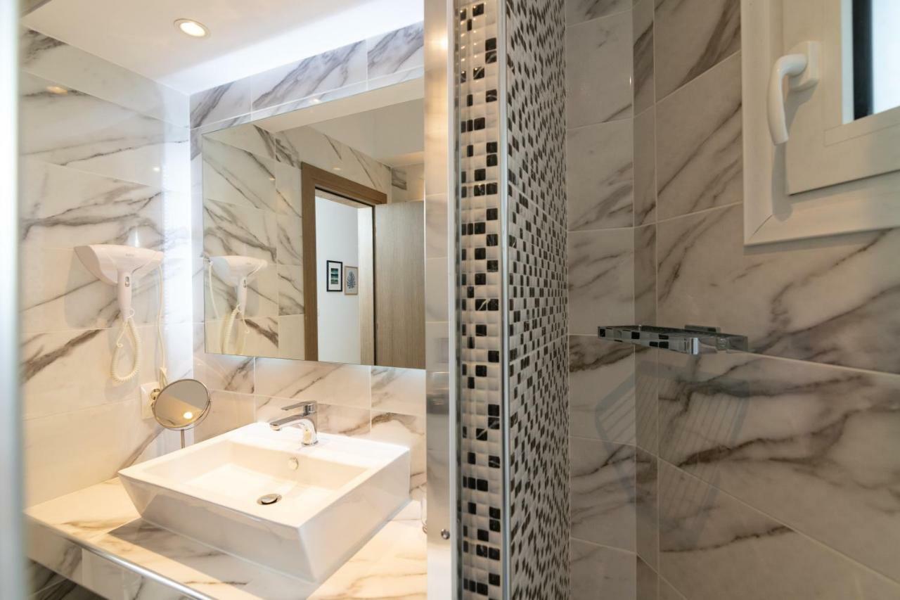Apartment F & B Collection - Seaview Minilux