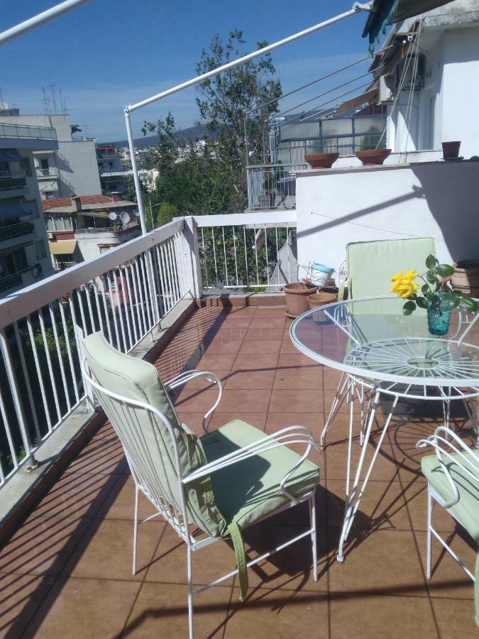 Cozy Penthouse Next To Metro Station Thessaloniki