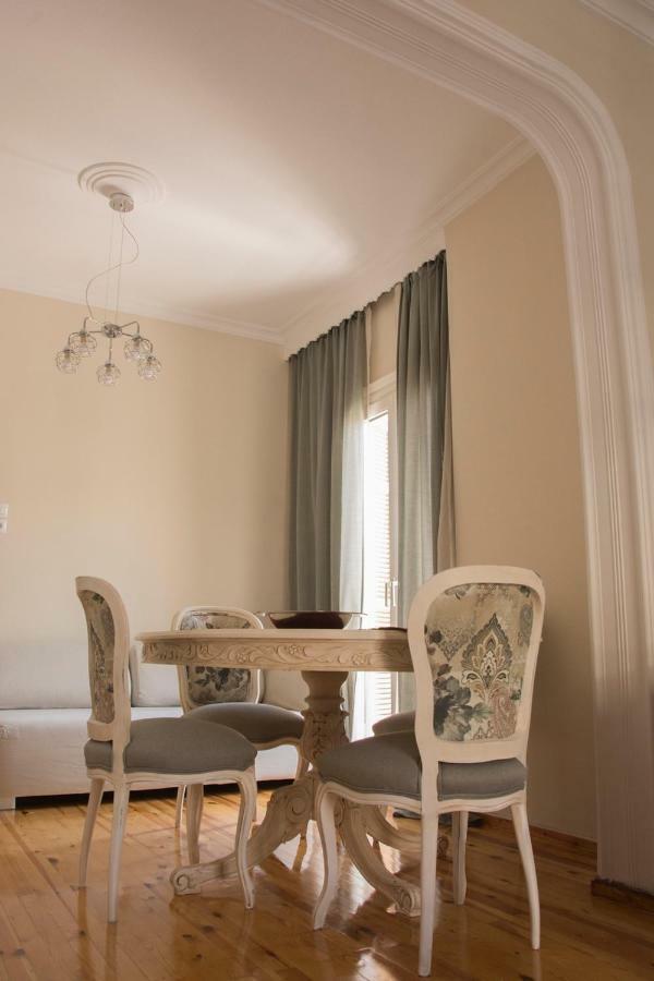 Julie's Sunshine Apartment