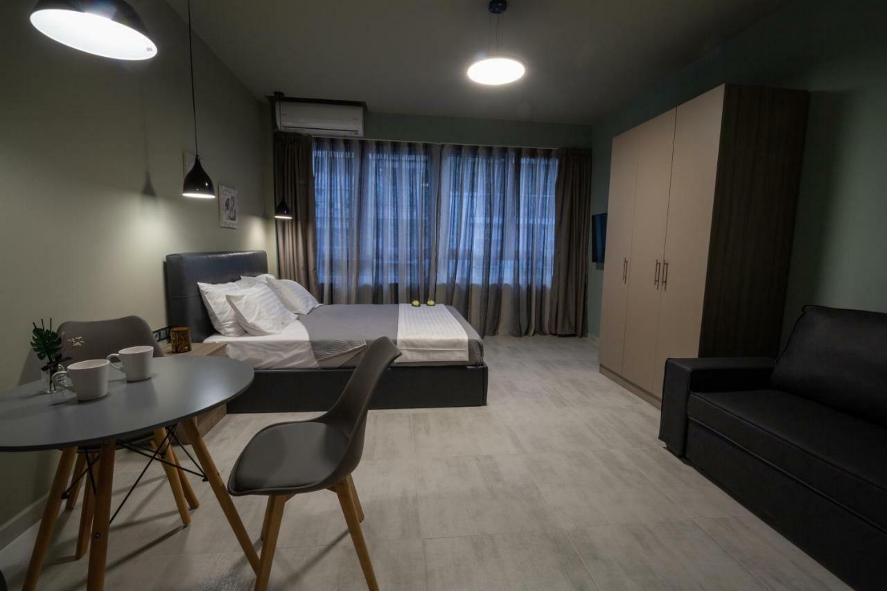 Angel Deluxe Apartments&suites *