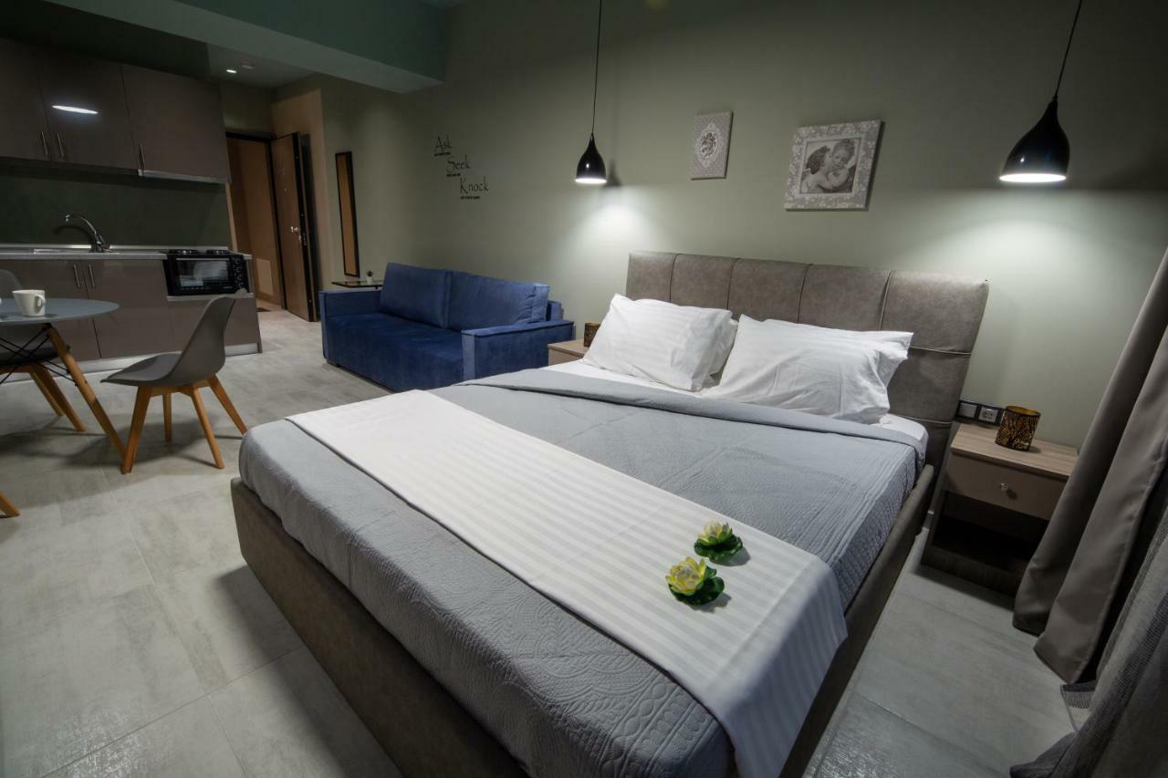 Angel Deluxe Apartments&suites