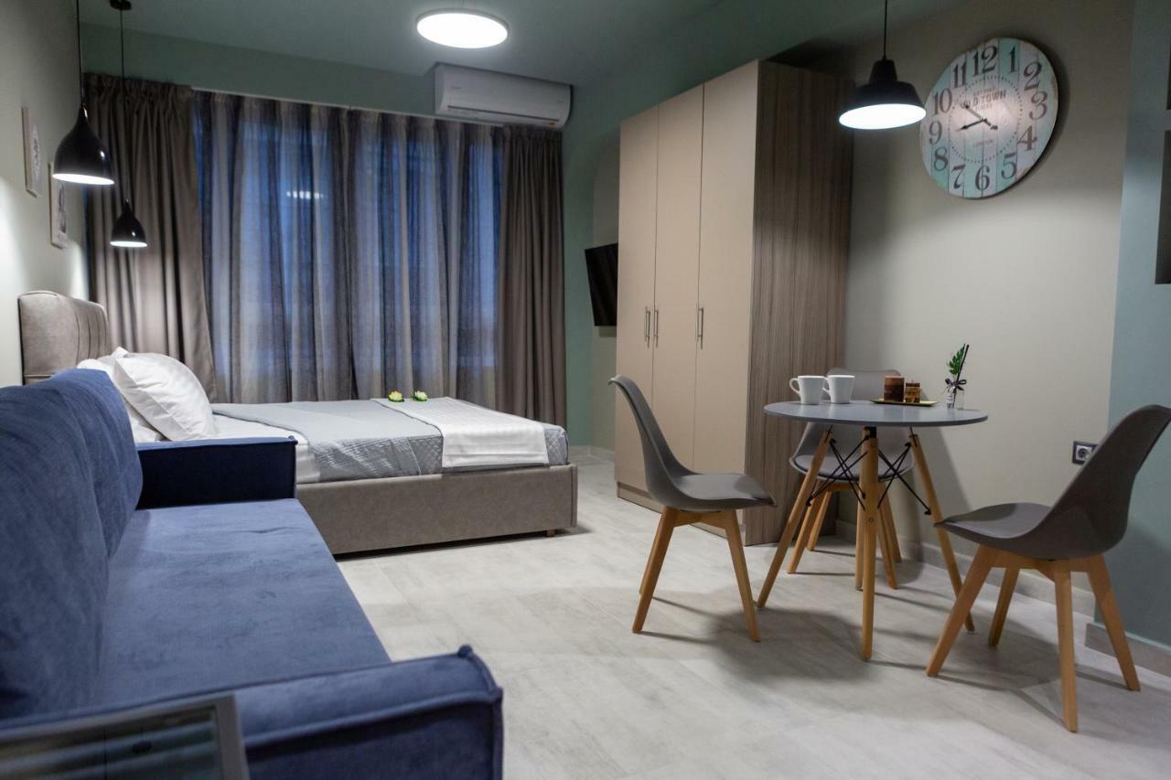 Angel Deluxe Apartments&suites *