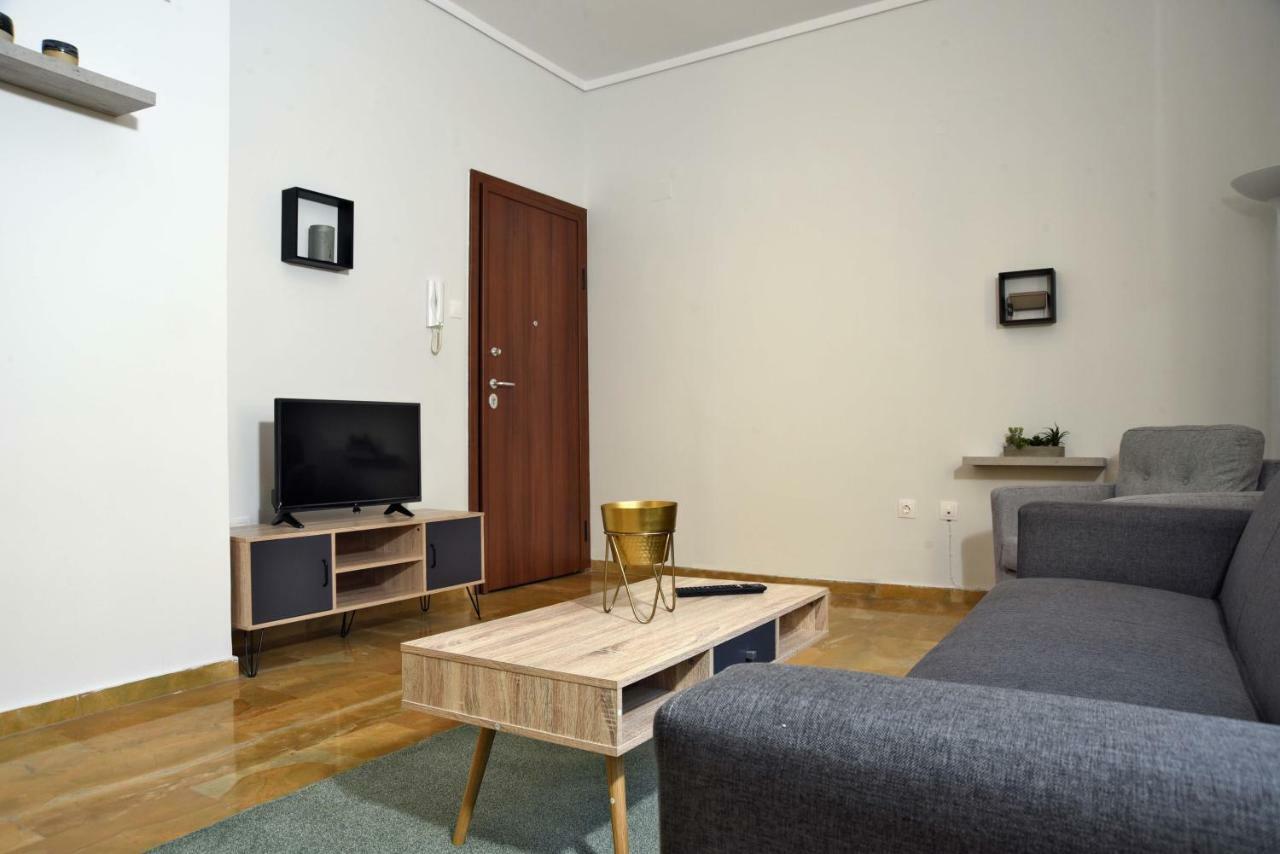Delmare Aristotelous 7 *