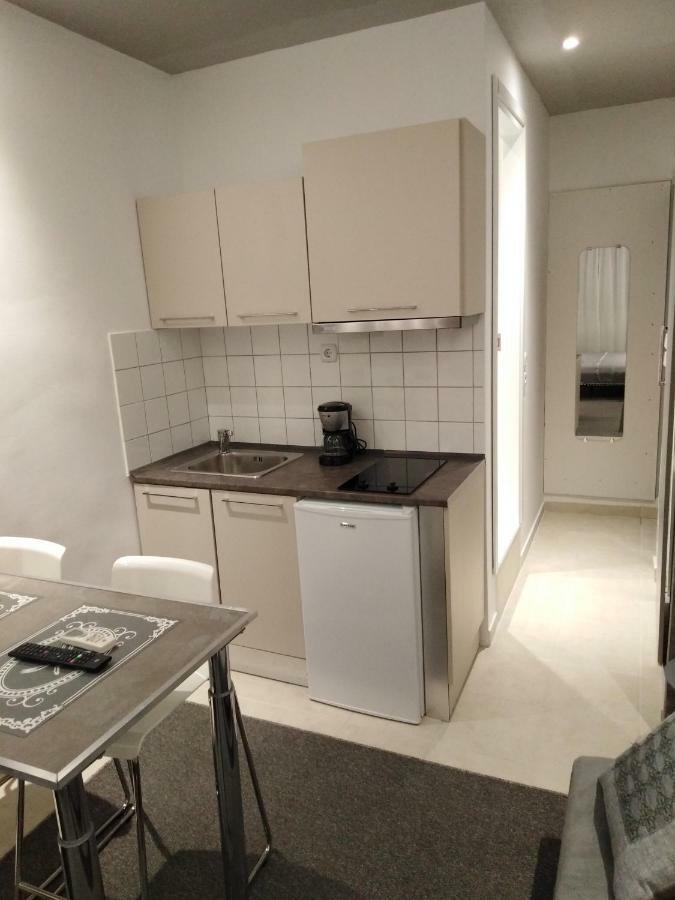 Mini Apartment *