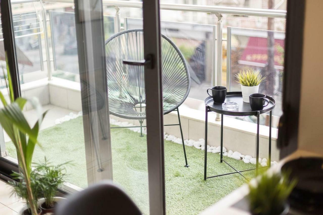 F & B Collection - Escape Avenue Thessaloniki