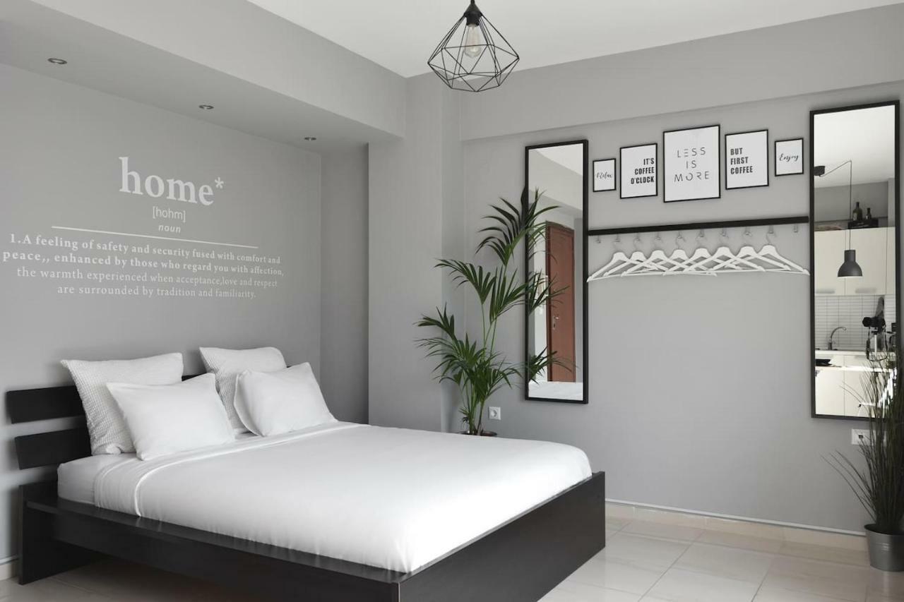 F & B Collection - Escape Avenue *