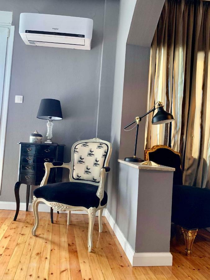Astor's Brilliant Apartment *