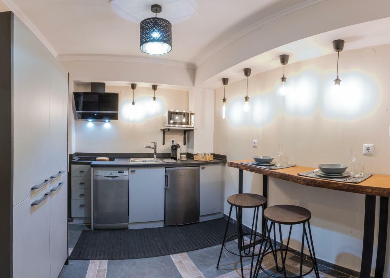 Chung Cư 56 M² 2 Ngủ, 1 Tắm Riêng ở Trung Tâm Thành Phố Thessaloníki