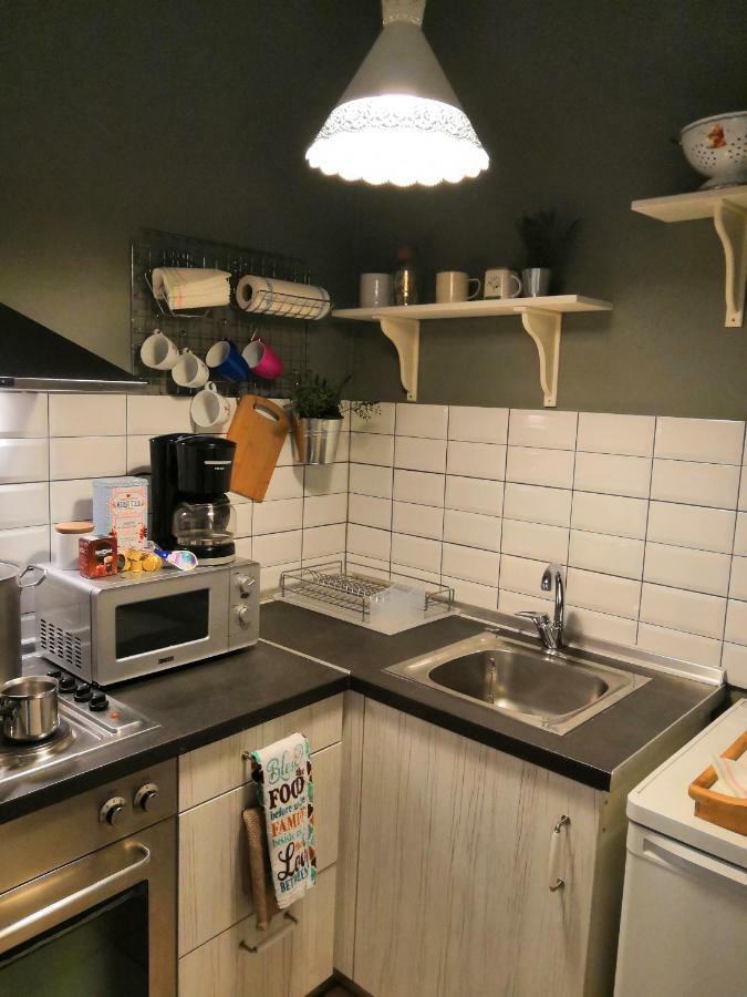 Apartment Cozy Garden 700m From St Luke S Hospital Thessaloniki