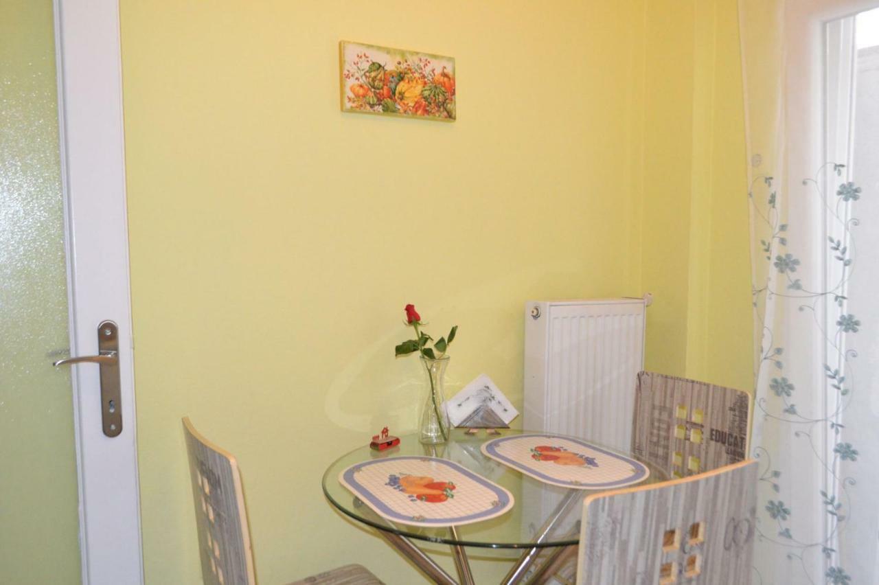 Apartment Agia Sofia's Down Town Flat *