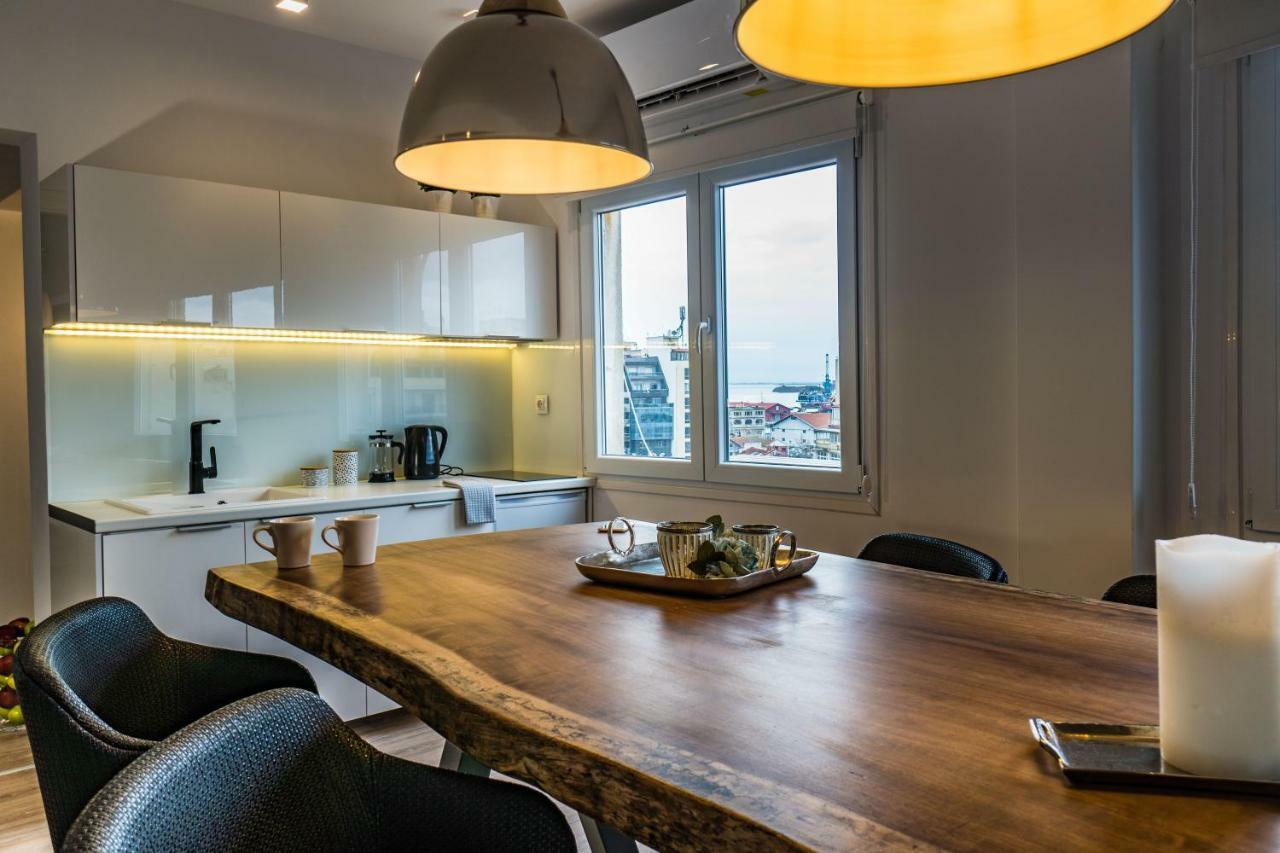 Glossy Apartment Thessaloniki