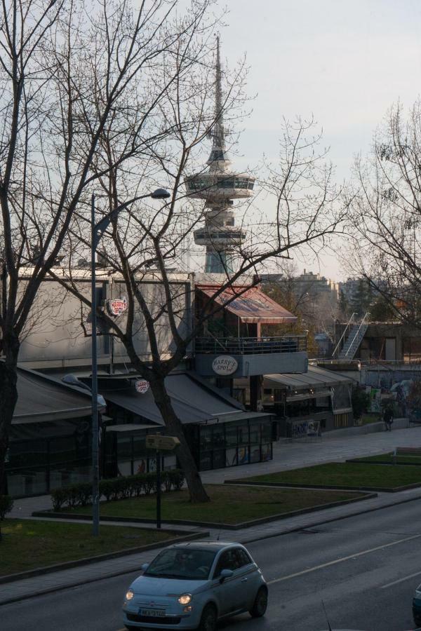 Daire Stylish Zoi's Next To Helexpo, White Tower *