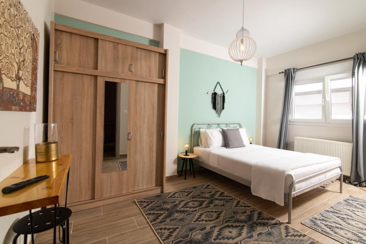 Apartment F & B Collection - For 6 *