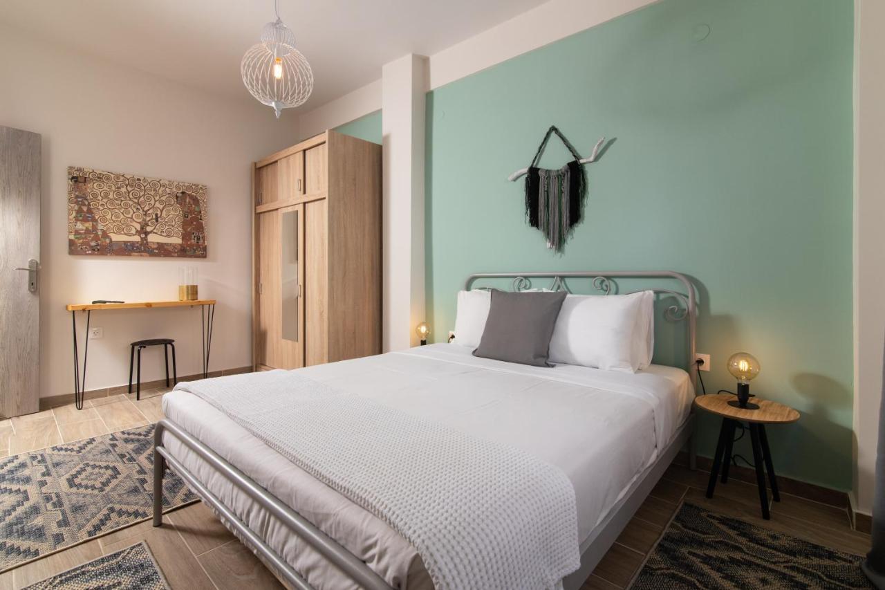 F & B Collection - For 6 Apartment *